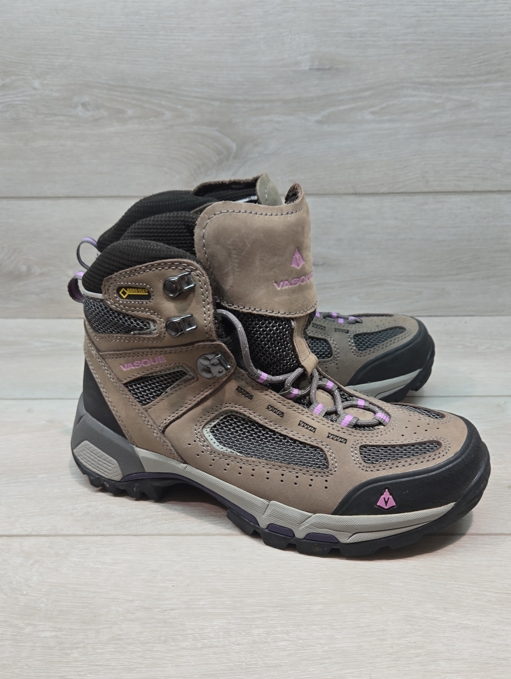 Vasque Women's High Top Taupe Hiking Boots Sneakers Shoes Sz 9.5M